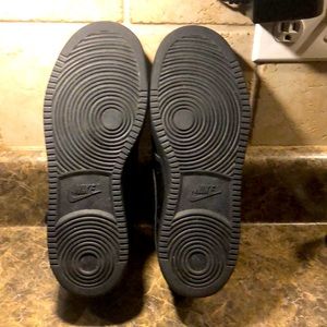 Black on black nike court vision lows